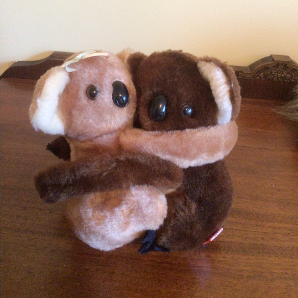Dakin Hugging Koala Bears
